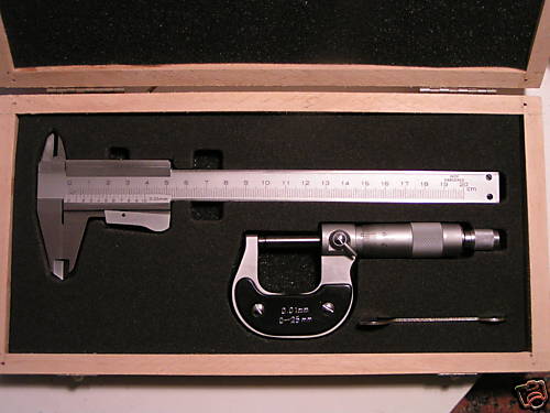 2 Piece metric set w/ micrometer